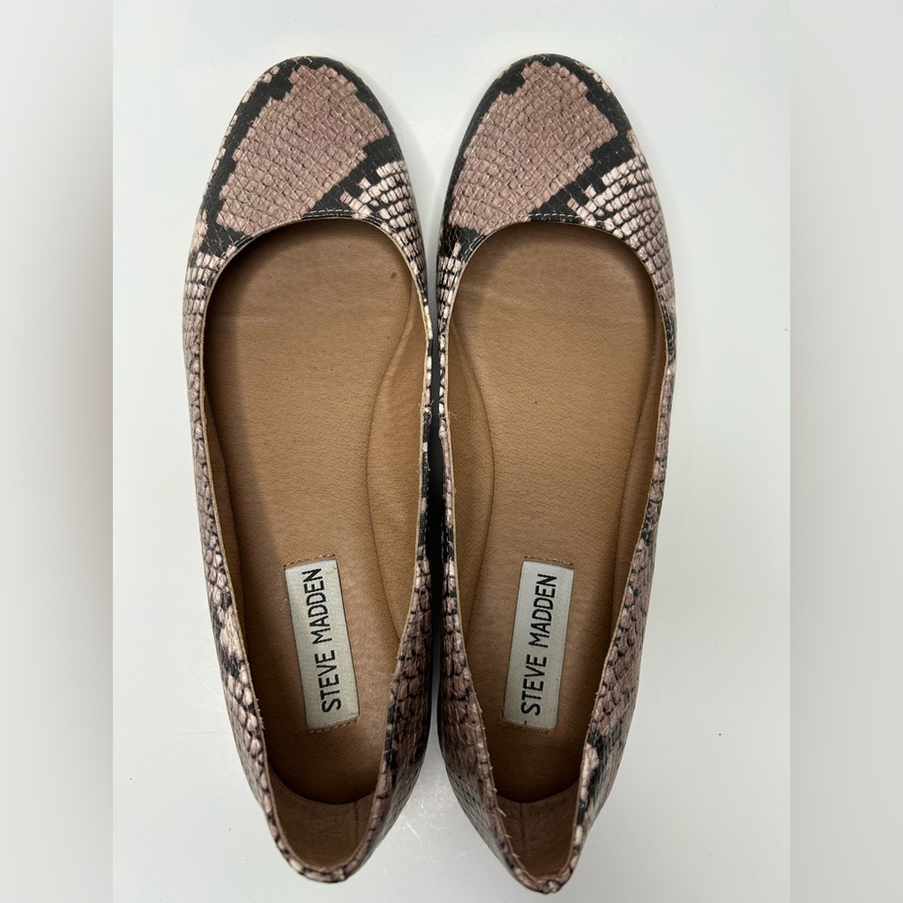 Steve Madden Brown Snake Print Round Toe Slip On Flats Size 8M